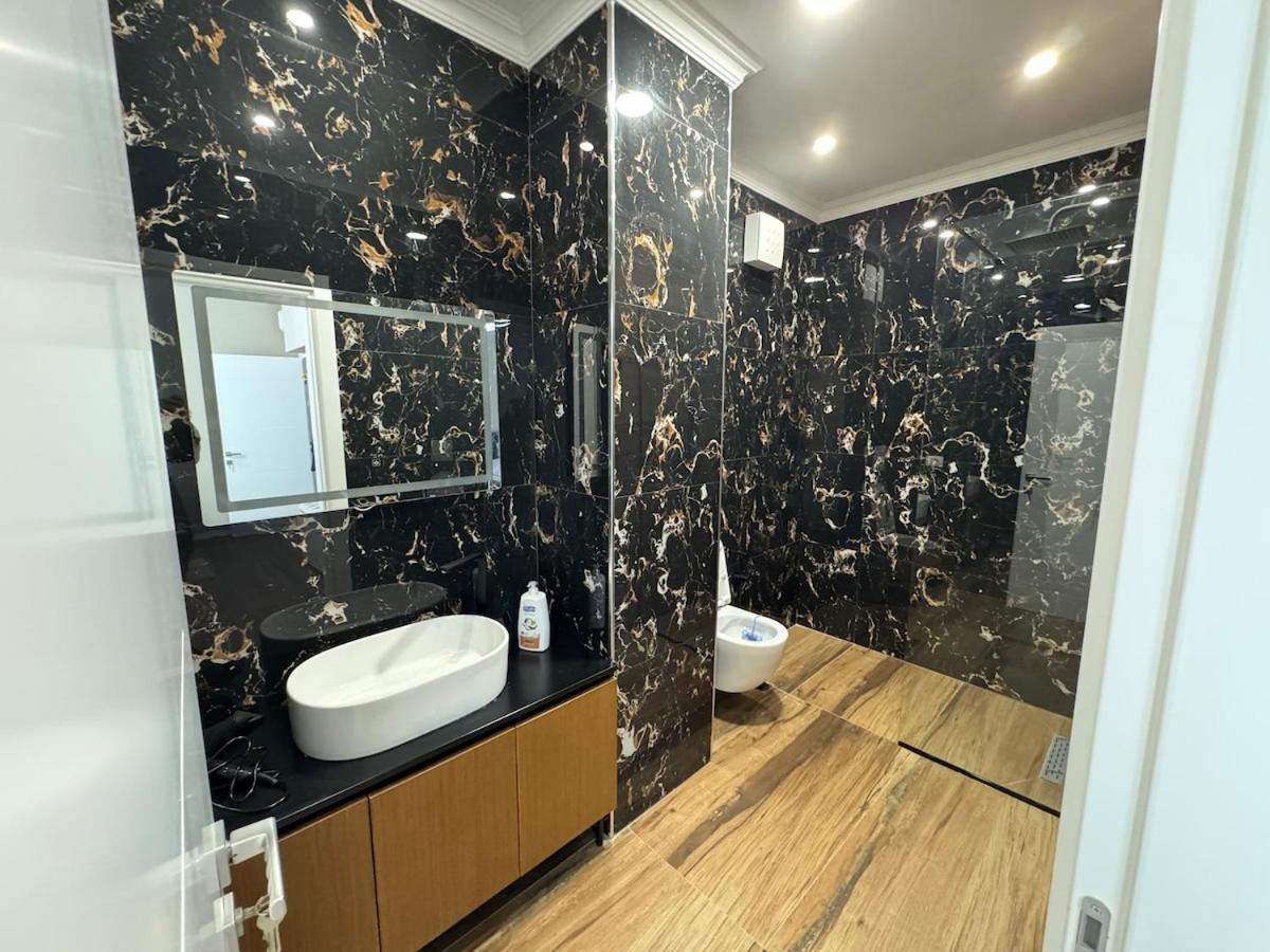 Jona City Center 2 Bedroom Confort Suites And Free Parking Tirana Exterior foto